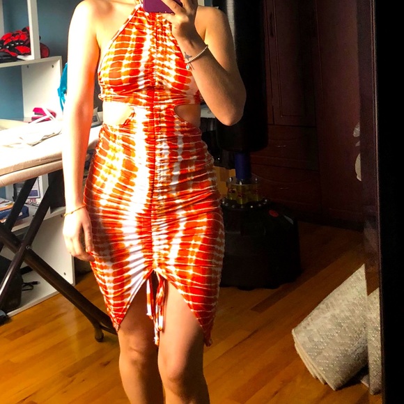 PrettyLittleThing Tie Dye Dress - Picture 3 of 3